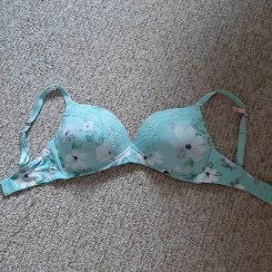 NWT La Vie en Rose wireless bra